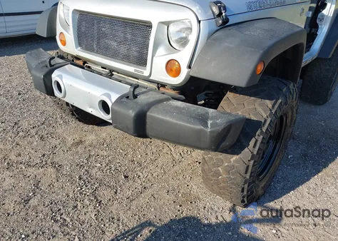 2009 Jeep Wrangler X z USA, uszkodzony, nr VIN 1J4FA24199L767650